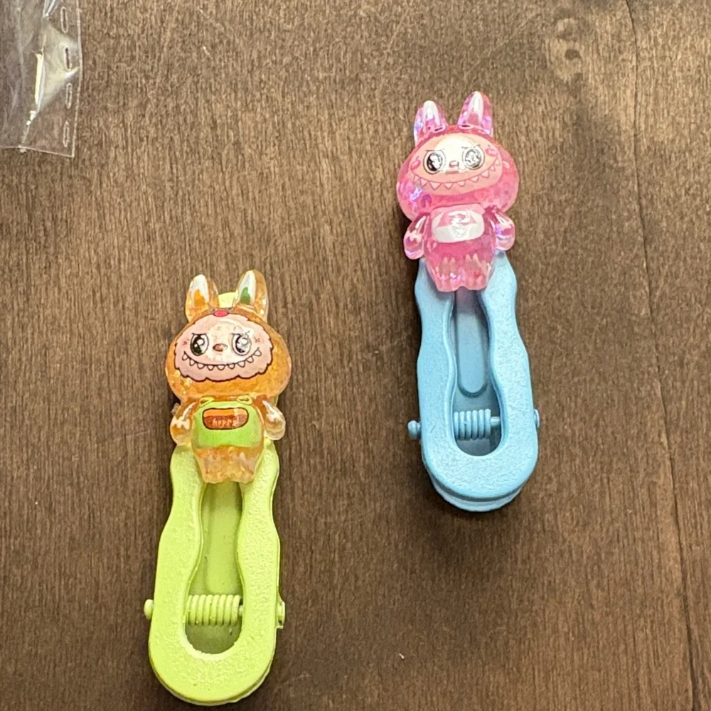 Labubu 10pc Hair Clips - Picture 2 of 3